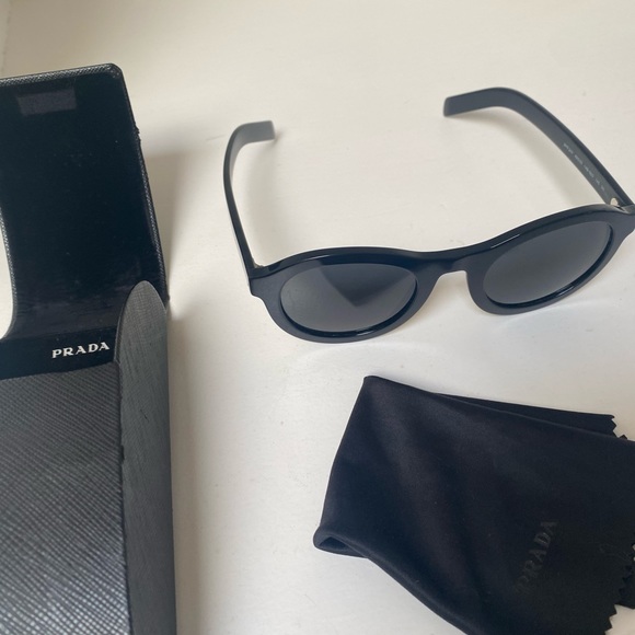 Prada Round Sunglasses - Picture 3 of 4